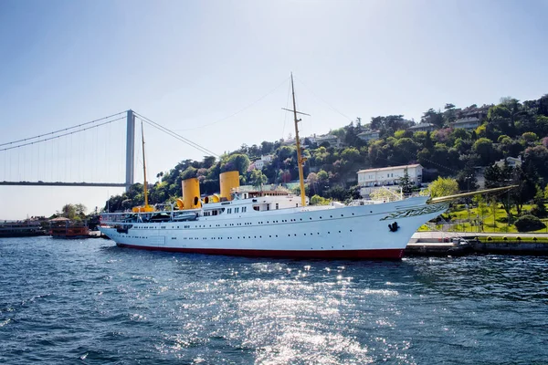 Türkiye Cumhuriyeti 'nin kurucusunun İstanbul' da kullandığı meşhur Savarona yatı