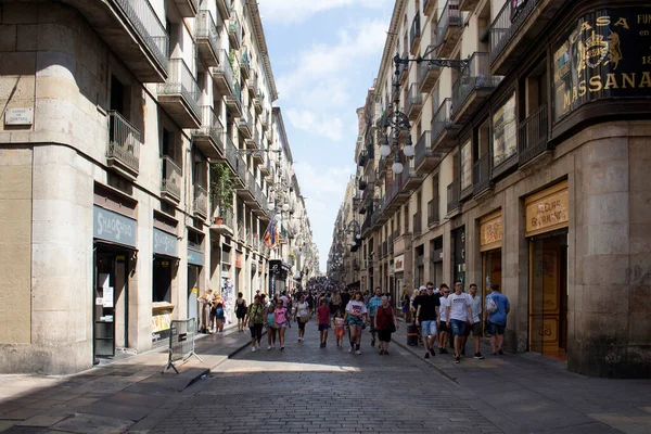 View People Walking One Narrow Shopping Streets Called Carrer Ferran — Stock Photo, Image