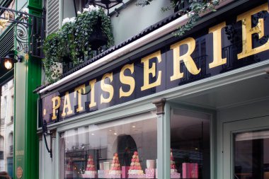 Paris 'in Saint-Germain bölgesinde bir pastanenin imzası..