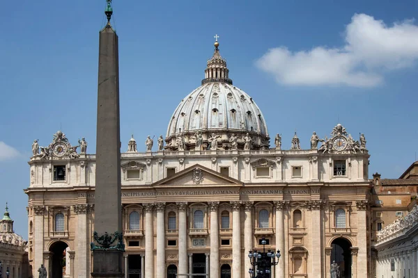 Utsikt Petersplassen Vatikanet Landemerkeområde Med Søyler Fontener Egyptisk Obelisk Der – stockfoto