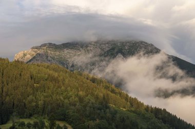 Avusturya'da Spital Pyhrn'de gün batımı