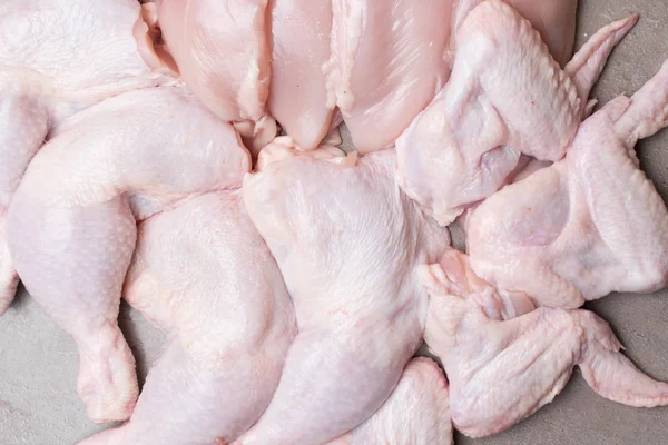 Conjunto Piezas Pollo Crudo Pechuga Alas Filete Muslo Sobre Fondo — Foto de Stock