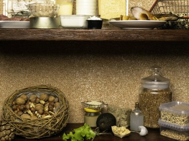 Diyet kavramı, zengin doğal farklı türleri protein gıdalar, domuz yağı, köfte, sığır eti, balık, süt ve süt ürünleri, fındık, marul, soya, avokado Hindistan cevizi yağı fasulye Susam tahin buğday