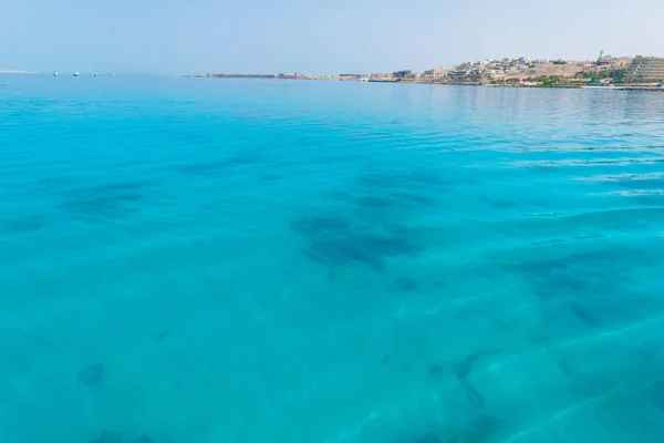 Пейзаж Прозрачной Голубой Угрожающей Морской Соленой Воде Море Океан Волнами — стоковое фото