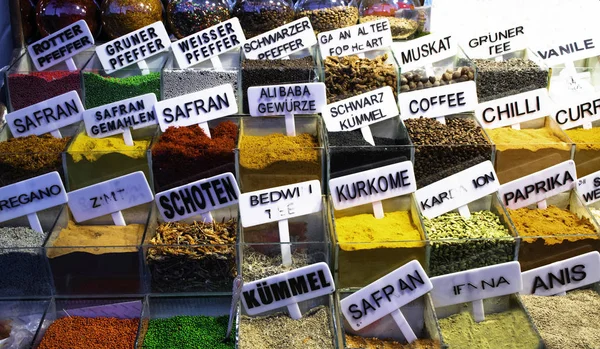 Diferentes Temporadas Color Mixto Cajas Mercado — Foto de Stock