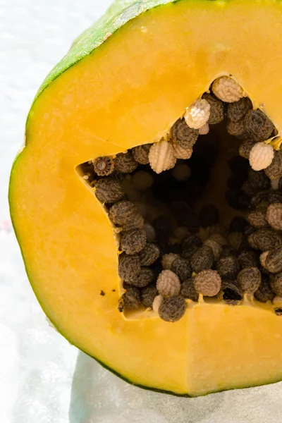Raw Delicious Halved Papaya Fruit Star Pit — Stock Photo, Image