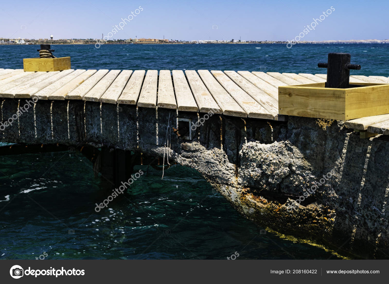 旧市街の美しい景色と海のコンクリート 木造の橋の美しい景色 無料のストック写真 C Dian4ikn Gmail Com