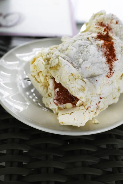 Delicate White Meringues Fresh Berries Plate Dessert Pavlova Close White — Stock Photo, Image