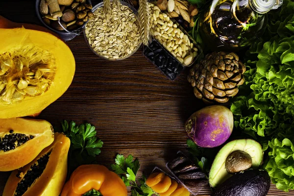 Lebensmittel Die Vitamin Enthalten Und Reich Vitamin Auf Einem Holzbrett — Stockfoto