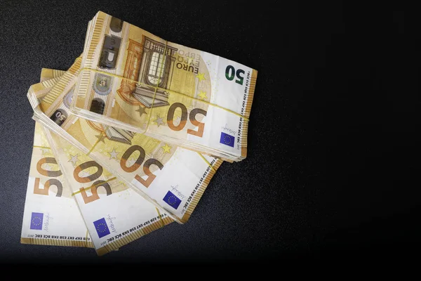 Stapel Van Echte Euro Notities Euro Bankbiljetten Onder Rubber Band — Stockfoto