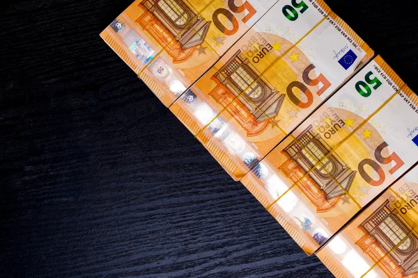 Stapel Van Echte Euro Biljetten Euro Bankbiljetten Onder Rubber Band — Stockfoto