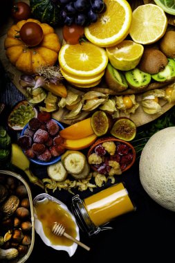 Bağışıklık sistemi - sağlıklı organik berry meyve, aynı zamanda iyi soğuk algınlığı ve grip için güçlendirilmesi için fındık, maydanoz, meyve, sebze, çare tatlım