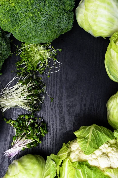 Karfiol Fejes Káposzta Brokkoli Retek Zöldek Zsázsa Saláta Sült Saláta — Stock Fotó