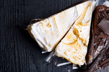 Beze ve çikolata kek arka plan, tatil, Doğum günü, kavram kutlamak