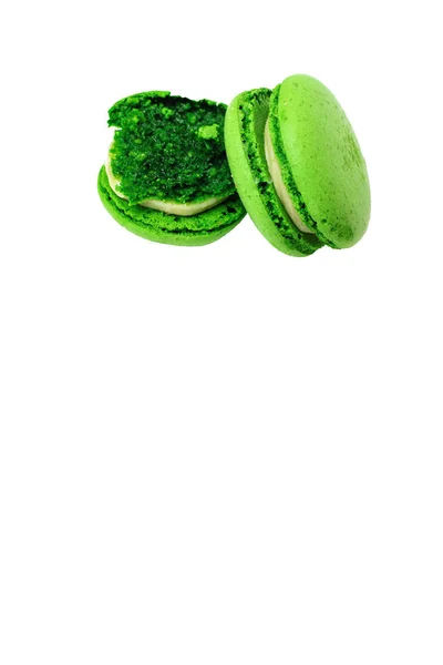 Macarrón Verde Sobre Blanco —  Fotos de Stock