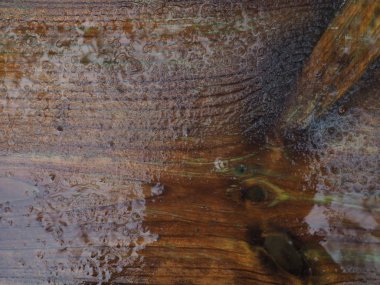 ahşap yol ve duvar, ahşap zemin yansıması ile yağmur ıslak