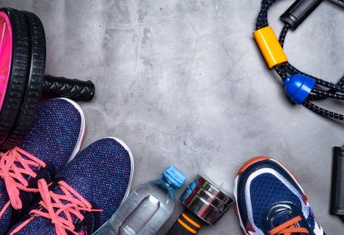 Katta, kopya alanı spor araçlarıyla rahat spor ayakkabılar