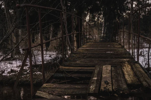 Consistenza Del Ponte Legno Distrutto Serata Modo Nella Foresta — Foto Stock