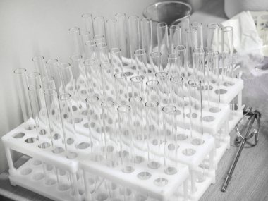 Bilim laboratuarı test tüpleri, laboratuvar ekipmanları.