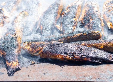 Duman ile Barbekü taze balıklar