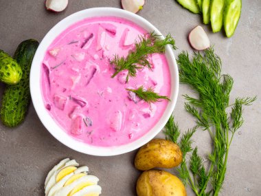 Beton arka planda Velvety Pancar çorbası