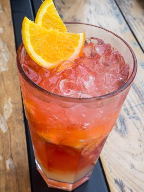 Taze ahududu kokteyl Restoran masada