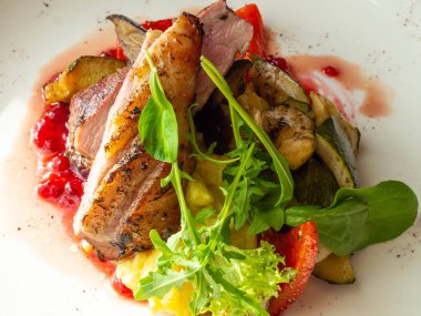 soslu ördek göğsü