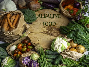 Sağlıklı vejetaryen mevsimlik gıda pişirme arka plan. Maydanoz, ıspanak, mangold, üst görünüm, kopya alanı gibi Sonbahar sebze ve ot Düz yatıyordu. Temiz beslenme, alkali diyet gıda