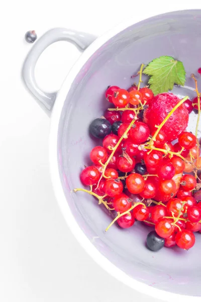 Mélangé Des Baies Fraîches Différentes Dans Bol Composé Fraises Crues — Photo