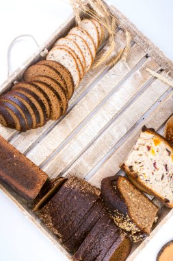 Taze ekmek çeşitleri, durgun yaşam, geleneksel ekmek ve buğday