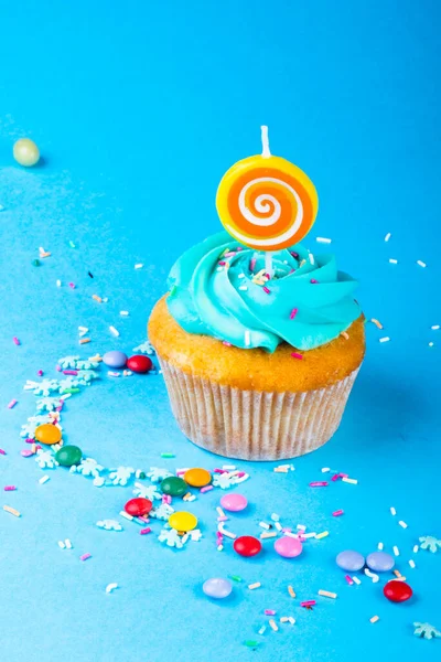 Aniversário Bebê Festa Chuveiro Menino Delicioso Cupcake Com Vela Conceito — Fotografia de Stock