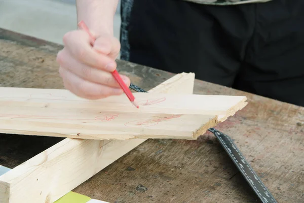 Falegname Che Lavora Con Piastra Legno Falegname Che Lavora Con — Foto Stock