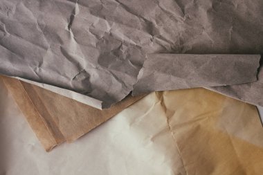 Eski kağıt dokular kümesi. Eski buruşuk arka plan. Paket işlemi. Hediyelik eşya dükkanı. Nakliye ve nakliye malzemeleri.