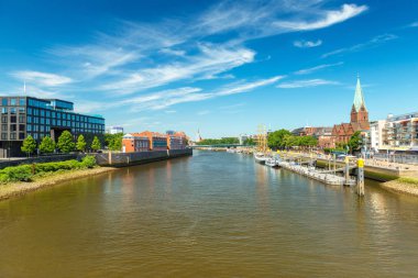 Bremen - Temmuz 2018, Almanya: Cityscape ünlü Alman şehir. Geniş açı panorama