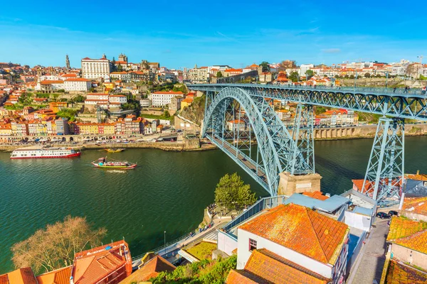 Cityscape Porto (Oporto). Ben köprü Dom Luis görünümünü (Ponte de Dom Luis ben) ve nehir Douro. Bir Vila Nova De Gaia, Portekiz görünümünden — Stok fotoğraf