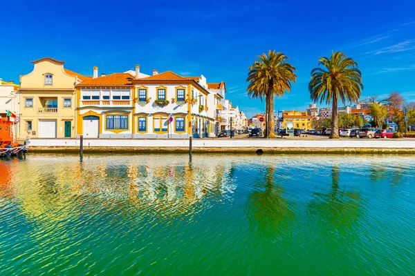 View of the small city of Aveiro in Portugal, the Portuguese Venice — Stock Photo, Image