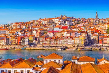 Porto (Oporto), Portekiz eski şehir merkezinin panoramik görünümü