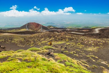 Volkan Etna'nın tepesinden panoramik manzara, Sicilya, İtalya