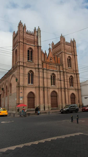 Riobamba Chimborazo Ekuador Februari 2019 Orang Orang Berjalan Depan Gereja — Stok Foto