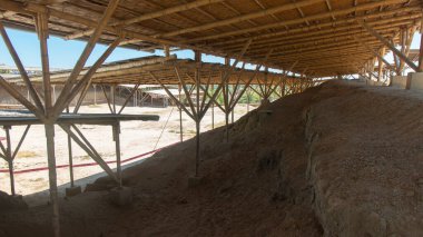 Narihuala, Piura / Peru - 6 Nisan 2019: Catacaos kasabası yakınlarındaki Narihuala sahasındaki çamur kalıntılarının görüntüsü