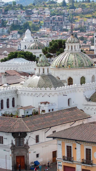 Quito Pichincha Ecuador Julio 2018 Vista Panorámica Las Cúpulas Iglesia — Foto de Stock