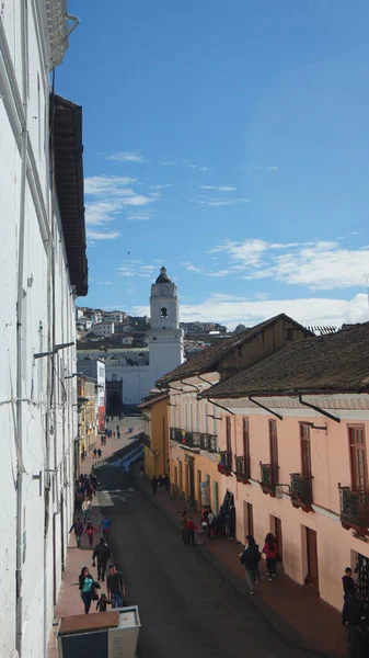Quito Pichincha Ecuador September 2018 Passanten Auf Der Straße Cuenca — Stockfoto