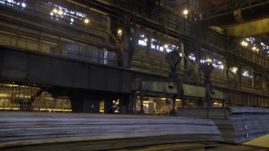 Metalurji tesisinde Levha Değirmeni.