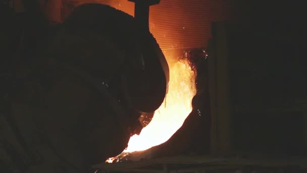 Processus Verser Fer Dans Convertisseur Production Acier Dans Une Usine — Video