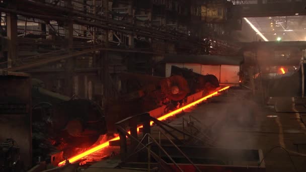 Steel Billets Torch Cutting Cutting Machine Cutting Hot Rail Metallurgical — Stock Video