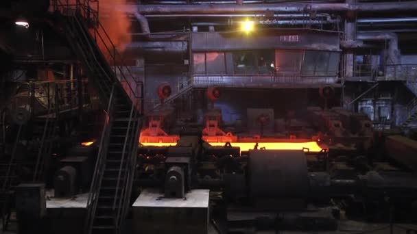 Stålverk Tillverkning Stålplåt Transport Heta Plåtar Produktionslinjen Tung Industri Metallvalsverk — Stockvideo