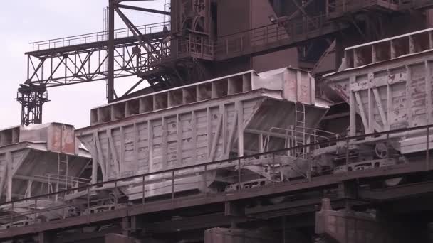 Movimiento Por Vagones Ferroviarios Cargados Carbón Planta — Vídeo de stock