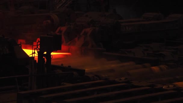 Stålverk Tillverkning Stålplåt Transport Heta Plåtar Produktionslinjen Tung Industri Metallvalsverk — Stockvideo