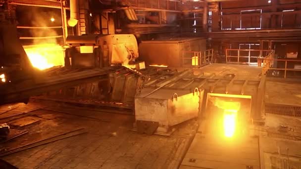 Εξοπλισμός Στο Εργοστάσιο Τήξης Χάλυβα Βιομηχανικές Λεπτομέρειες Των Μεταλλουργικών Εργοστασίων — Αρχείο Βίντεο