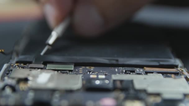 Close Shot Showing Process Cell Phone Repairing Hands Repairer Getting — Stock Video